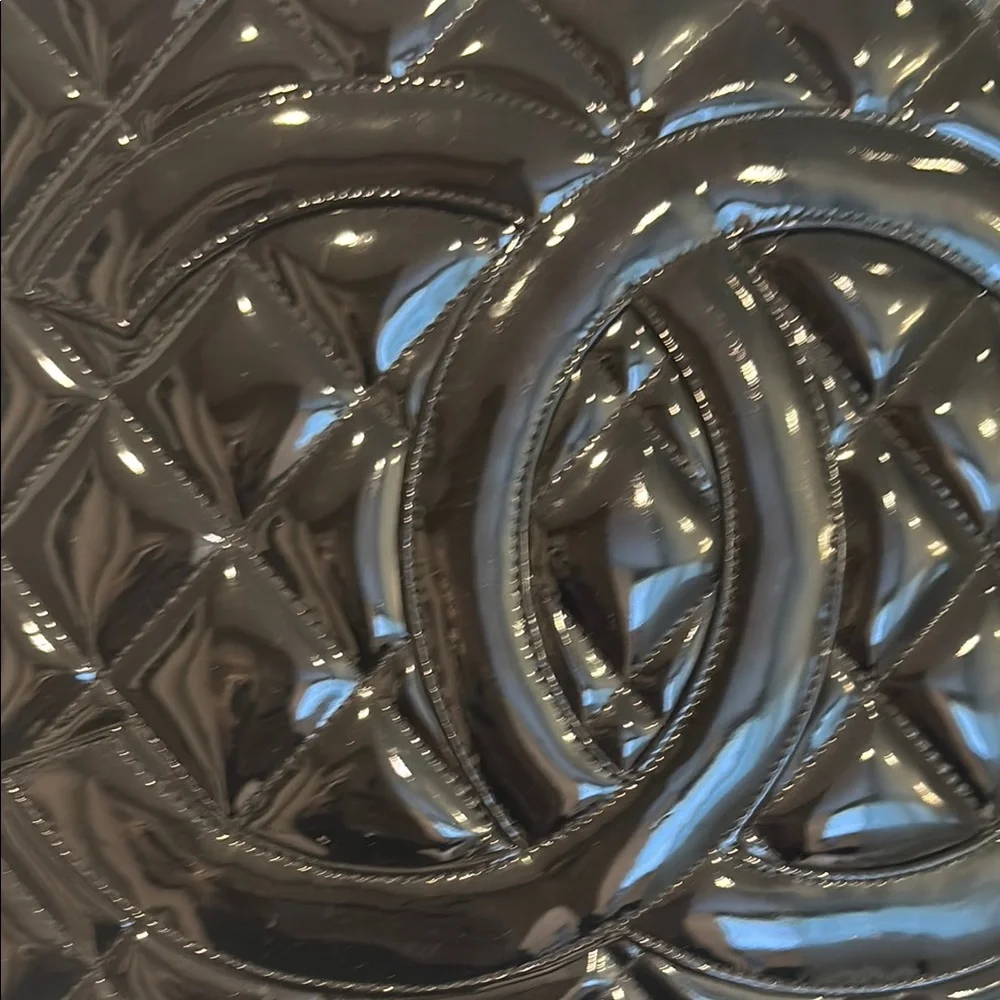 Chanel Black Quilted Tote Bag - Picture 2 of 9